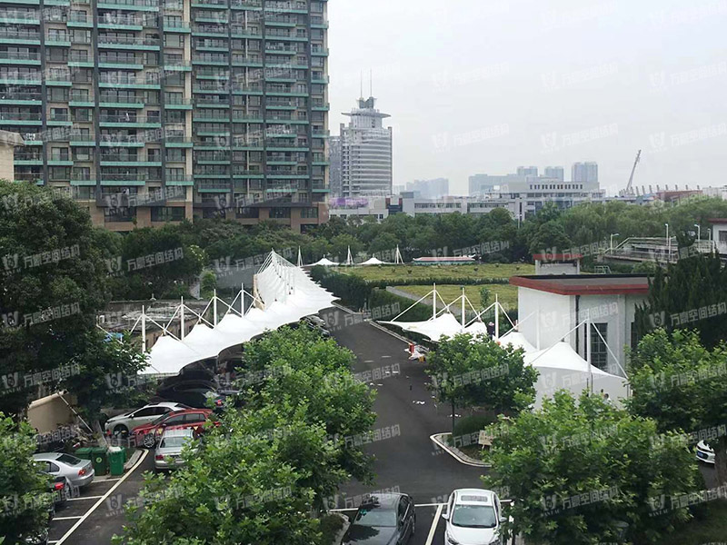 張拉膜車棚造價和哪些因素有關?降低張拉膜車棚造價的方法有哪些? 張拉膜車棚造價和哪些因素有關?降低張拉膜車棚造價的方法有哪些?