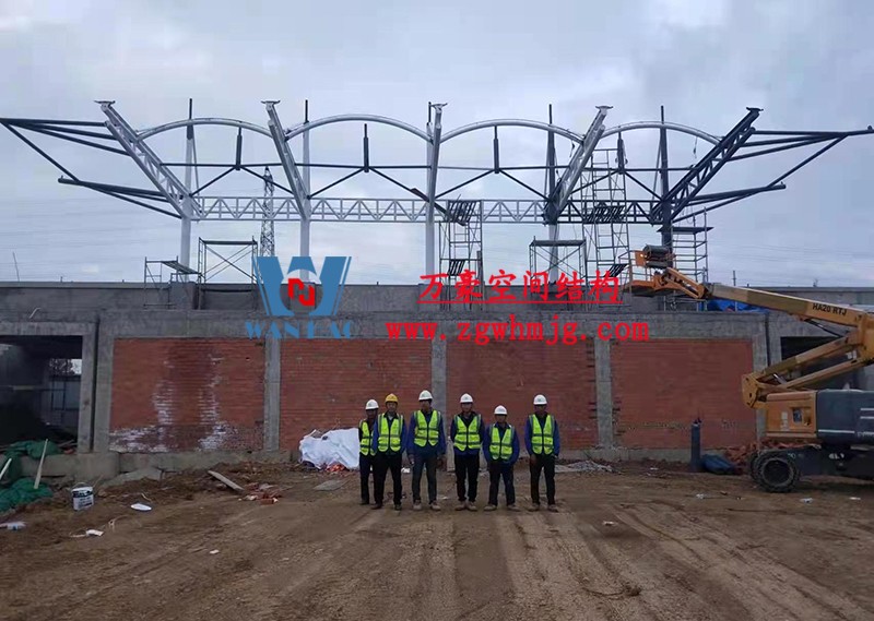 張家港市新建九年一貫制學校膜結構工程鋼結構接近尾聲 張家港市新建九年一貫制學校膜結構工程鋼結構接近尾聲