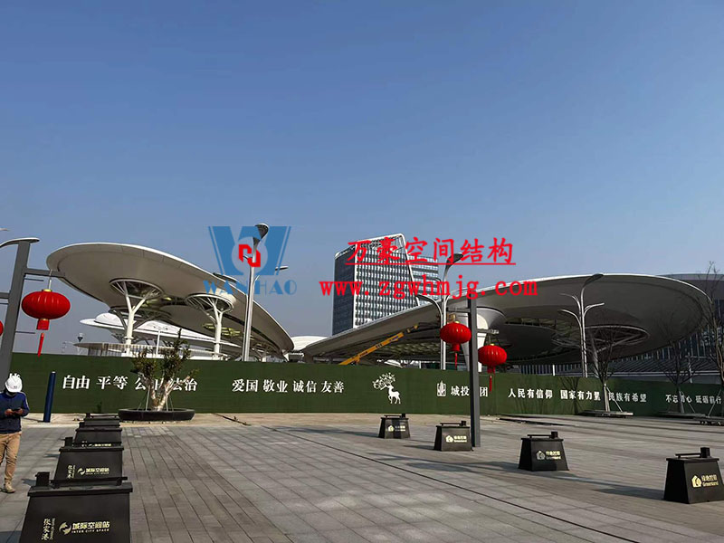 張家港高鐵站前復雜結構“蝴蝶再現”即將圓滿竣工 張家港高鐵站前復雜結構“蝴蝶再現”即將圓滿竣工