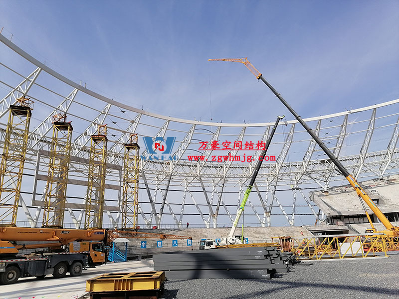 襄陽奧體中心膜結(jié)構(gòu)工程火熱施工中 襄陽奧體中心膜結(jié)構(gòu)工程火熱施工中