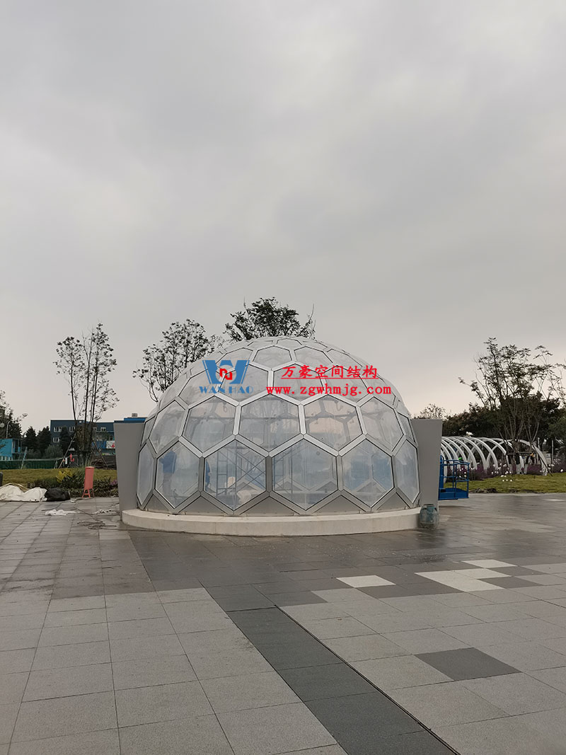 ETFE膜結構透光性為什么這么好?ETFE膜結構的光學原理是怎樣的? ETFE膜結構透光性為什么這么好?ETFE膜結構的光學原理是怎樣的?