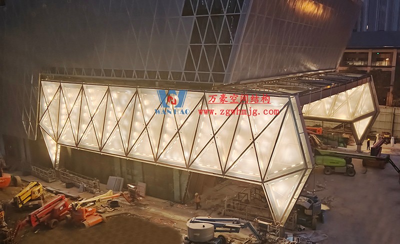 成都中建錦源匯膜結構項目工程最新進展 成都中建錦源匯膜結構項目工程最新進展