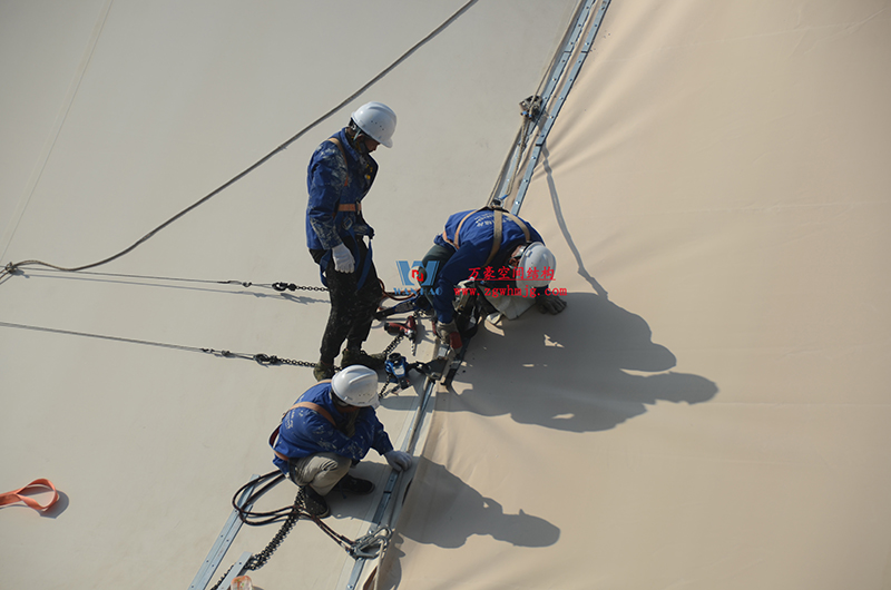 浙江真愛毯業科技有限公司廠房三屋面膜結構工程完工大吉! 浙江真愛毯業科技有限公司廠房三屋面膜結構工程完工大吉!