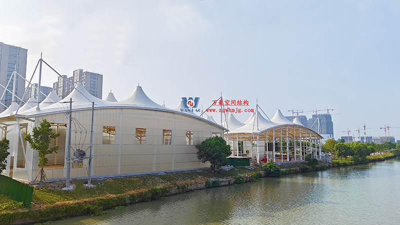 溫州惠民路西側(cè)綠地球場鋼膜結(jié)構(gòu)工程完工 溫州惠民路西側(cè)綠地球場鋼膜結(jié)構(gòu)工程完工