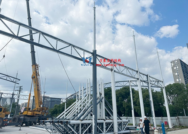 溫州惠民路西側(cè)綠地球場鋼膜結(jié)構(gòu)工程完工 溫州惠民路西側(cè)綠地球場鋼膜結(jié)構(gòu)工程完工