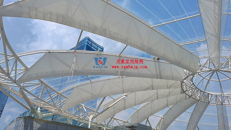 南充萬達項目ETFE膜結構蓋頂天幕工程最新施工進度 南充萬達項目ETFE膜結構蓋頂天幕工程最新施工進度