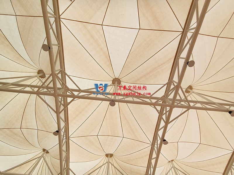 封閉式ptfe膜結(jié)構(gòu)籃球館來了 封閉式ptfe膜結(jié)構(gòu)籃球館來了