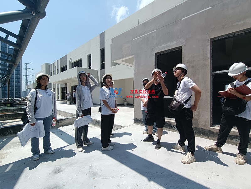 嘉興長安里ETFE氣枕鋼膜結(jié)構(gòu)頂棚工程現(xiàn)場學習觀摩會