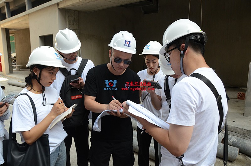 嘉興長安里ETFE氣枕鋼膜結(jié)構(gòu)頂棚工程現(xiàn)場學習觀摩會