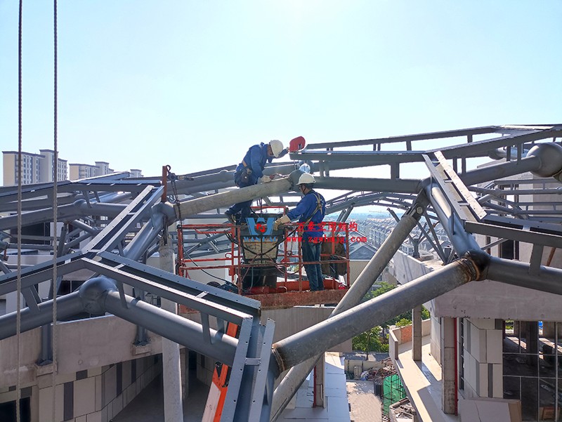 嘉興長安里ETFE氣枕鋼膜結(jié)構(gòu)頂棚工程現(xiàn)場學習觀摩會