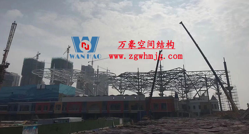 山東聊城萬(wàn)達(dá)小鎮(zhèn)七彩祥云索膜結(jié)構(gòu)項(xiàng)目 山東聊城萬(wàn)達(dá)小鎮(zhèn)七彩祥云索膜結(jié)構(gòu)項(xiàng)目