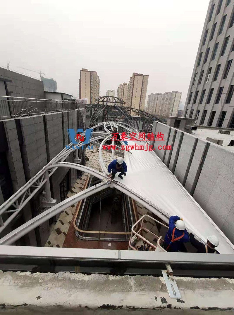 新泰卓越·財富廣場膜結構項目