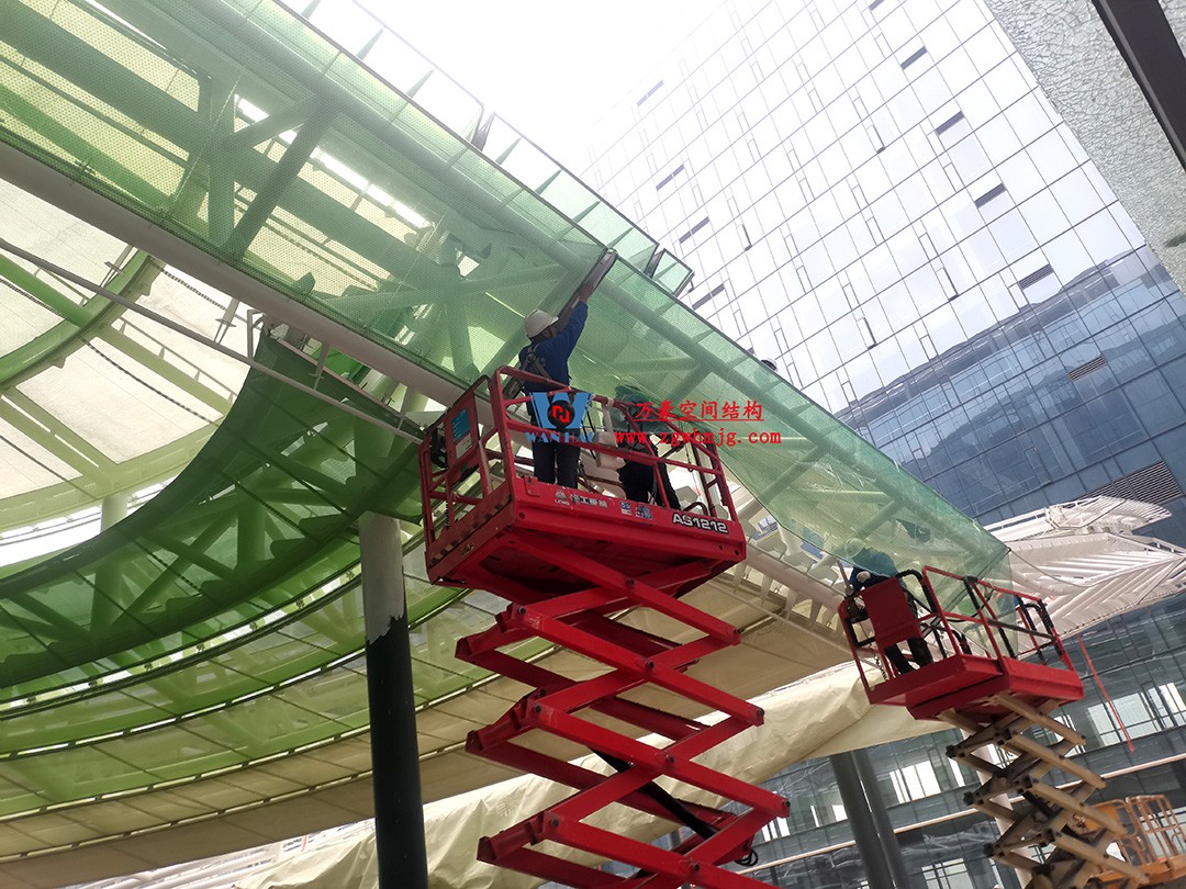 博多森谷項目中庭鋼膜結構工程 博多森谷項目中庭鋼膜結構工程