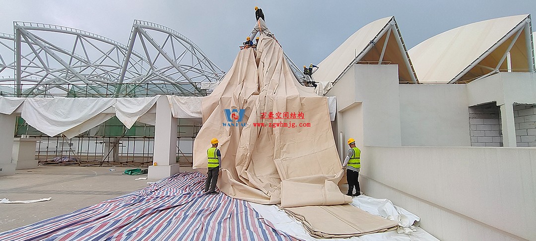 施工加速，這個PTFE膜結構天幕即將完工！
