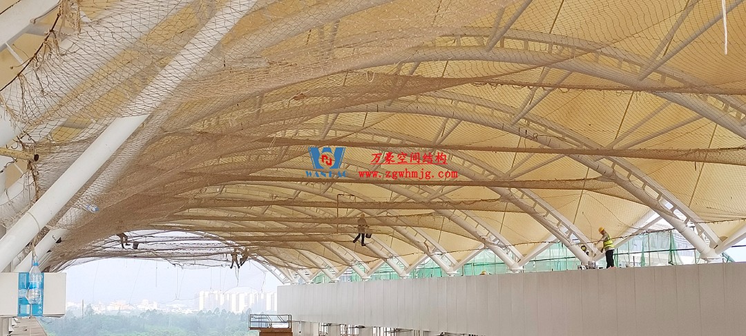 施工加速，這個PTFE膜結構天幕即將完工！