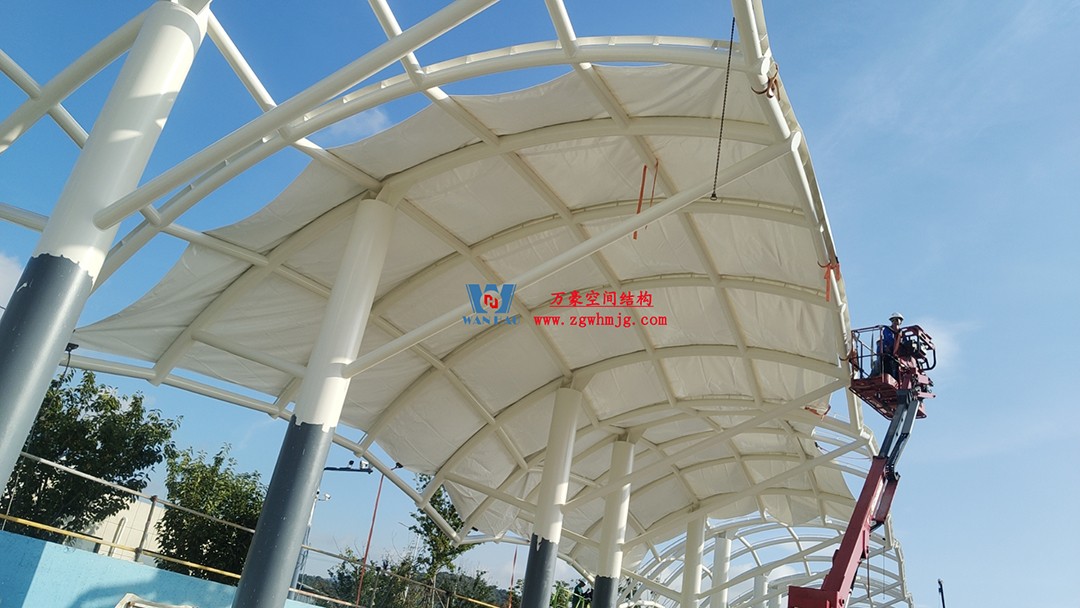 全面加速建設，創建優質精品工程