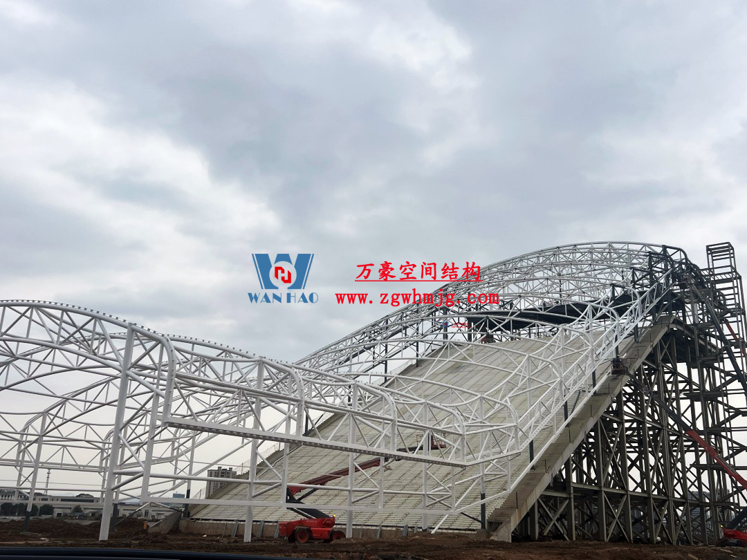 比亞迪紹興嵊州賽車(chē)場(chǎng)干拔沙坡觀景平臺(tái)鋼結(jié)構(gòu)項(xiàng)目 比亞迪紹興嵊州賽車(chē)場(chǎng)干拔沙坡觀景平臺(tái)鋼結(jié)構(gòu)項(xiàng)目