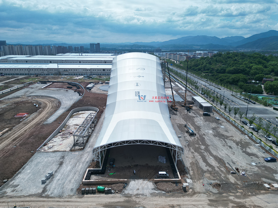圓滿竣工｜速覽！這個賽車場沙坡膜結構觀景棚順利完工
