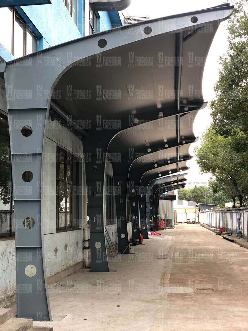 安裝膜結構車棚需要注意什么事項？膜結構車棚怎么安裝才能保證質量？