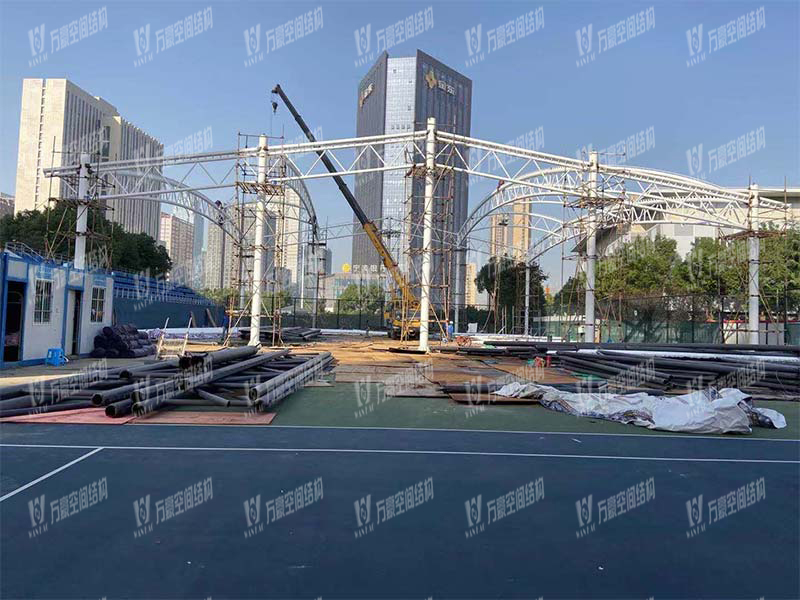 寧波(鄞州)網球中心遮陽棚膜結構工程二期項目施工中 寧波(鄞州)網球中心遮陽棚膜結構工程二期項目施工中